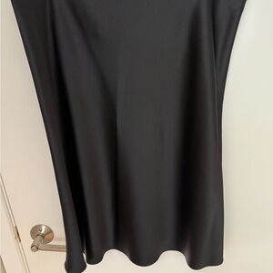 Akris Punto Elegant Black Satin Skirt